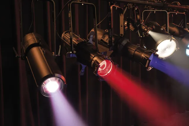 Showtec Performer Profile 600 DDT 250 W Warm White DDT Theatre LED ellipso 