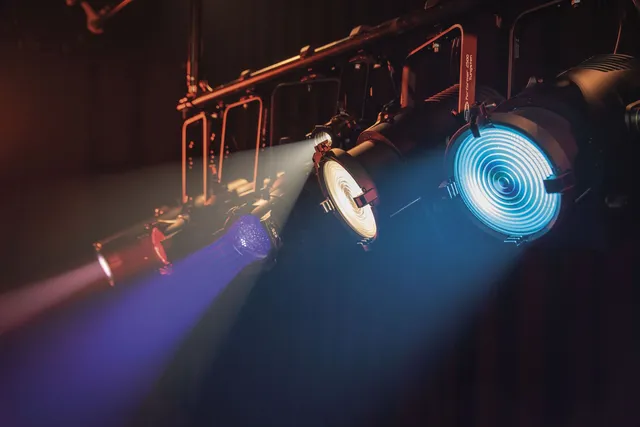 Showtec Performer Profile 600 DDT 250 W Warm White DDT Theatre LED ellipso 