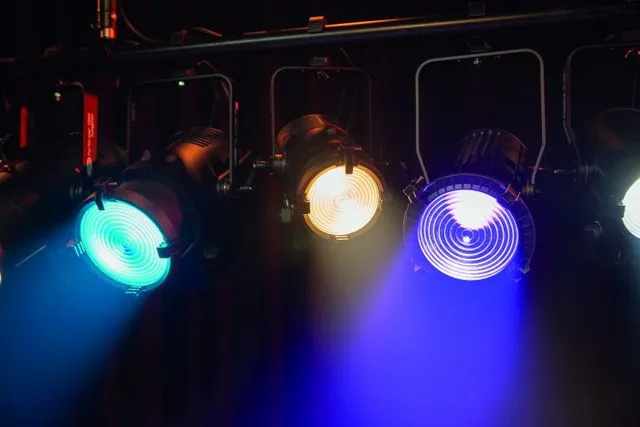 Showtec Performer 2500 Fresnel  Q6 250W RGBALC Theatre & Studio LED 