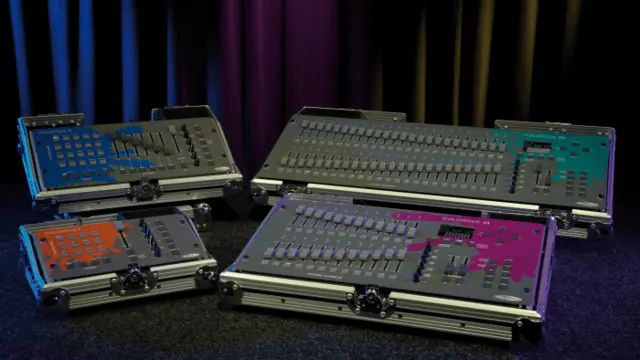 Showtec ColorCue 3 Intelligent 24-fader, 6-colour LED contr 