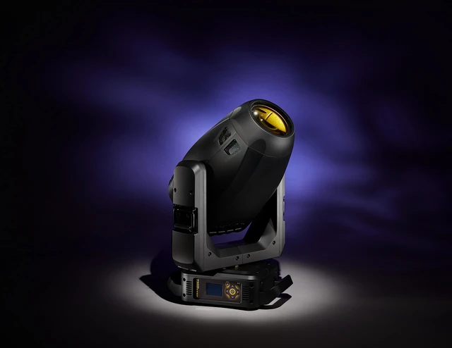 ETC Lonestar, Ultra-Bright, Moving head boxed in molded insert,black 