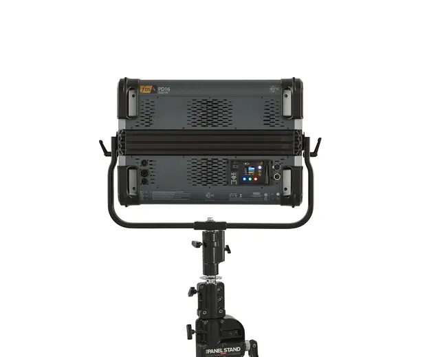 ETC fos/4 Panel,16x24,Daylight HDR array 2-tone, CE, ships w/ pole operated yoke 