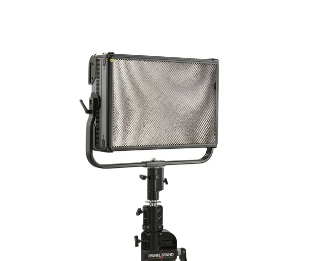 ETC fos/4 Panel,16x24,Daylight HDR array 2-tone, CE, ships w/ pole operated yoke 