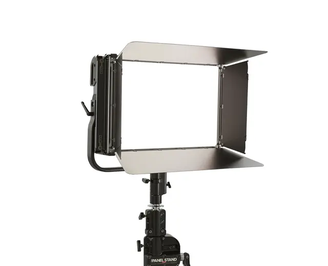 ETC fos/4 Panel,16x24,Daylight HDR array 2-tone, CE, ships w/ pole operated yoke 