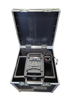 ETC  SolaSpot 1000 in road case Moving head