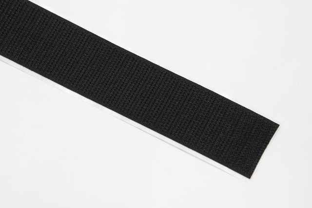 Borrelås 50mm svart krok lim Rull på 25 meter. 