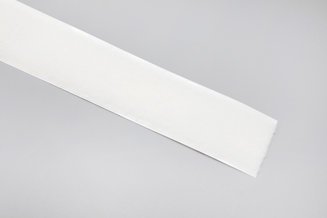 Borrelås 25mm hvit myk lim Rull på 25 meter. 