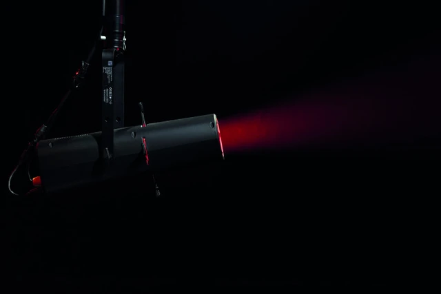 Showtec Performer Profile Zoom 150 Q6 150 W RGBACL Theatre LED 