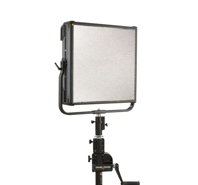 ETC fos/4 Panel, 24x24, Lustr X8 array, 2-tone, CE, ships w/ pole operated yoke 