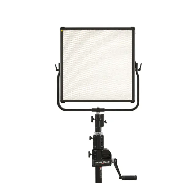 ETC fos/4 Panel, 24x24, Lustr X8 array, 2-tone, CE, ships w/ pole operated yoke 