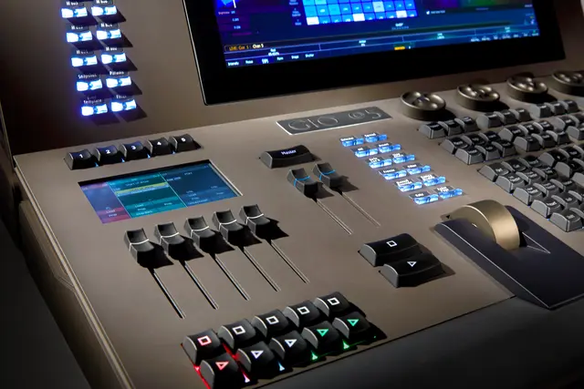 ETC Gio @5 Console, 4.096 Outputs 