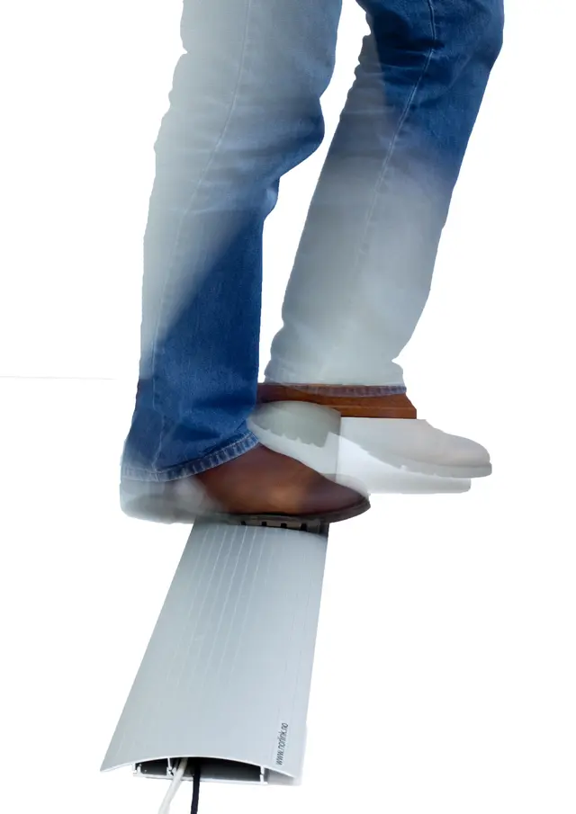 NORLink Gulvlist, aluminium 200 cm. Høyde 1,7cm Bredde 16cm 