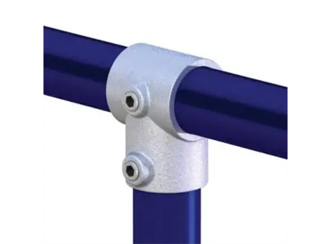 Doughty T17620 Pipeclamp Angled Single Socket Tee (4-10 Degree) 