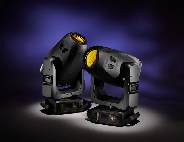 ETC Lonestar, Ultra-Bright, Moving head boxed in molded insert,white 