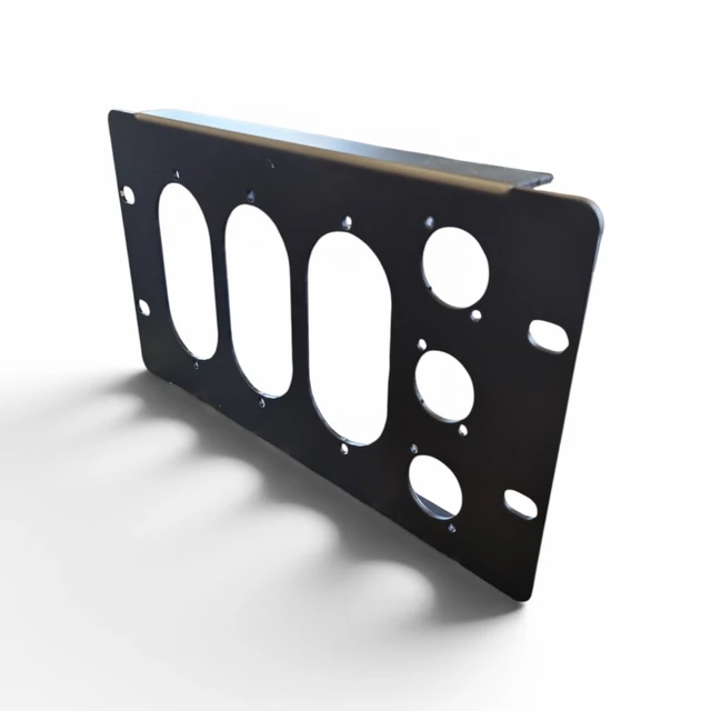 LMT P20-03 3U Panel 3xSchuko 3xXLR Halvboks 