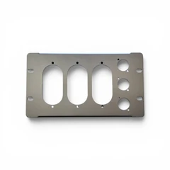 LMT P20-03 3U Panel 3xSchuko 3xXLR Halvboks