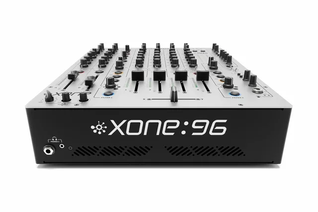 Allen & Heath XONE:96 