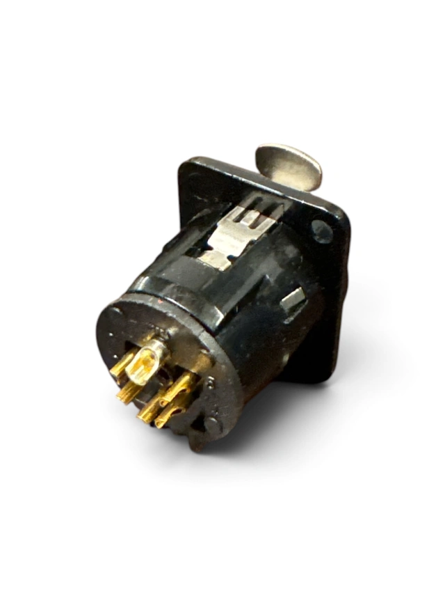 SWITCHCRAFT Chassis 5p DMX Female BLK/GO 